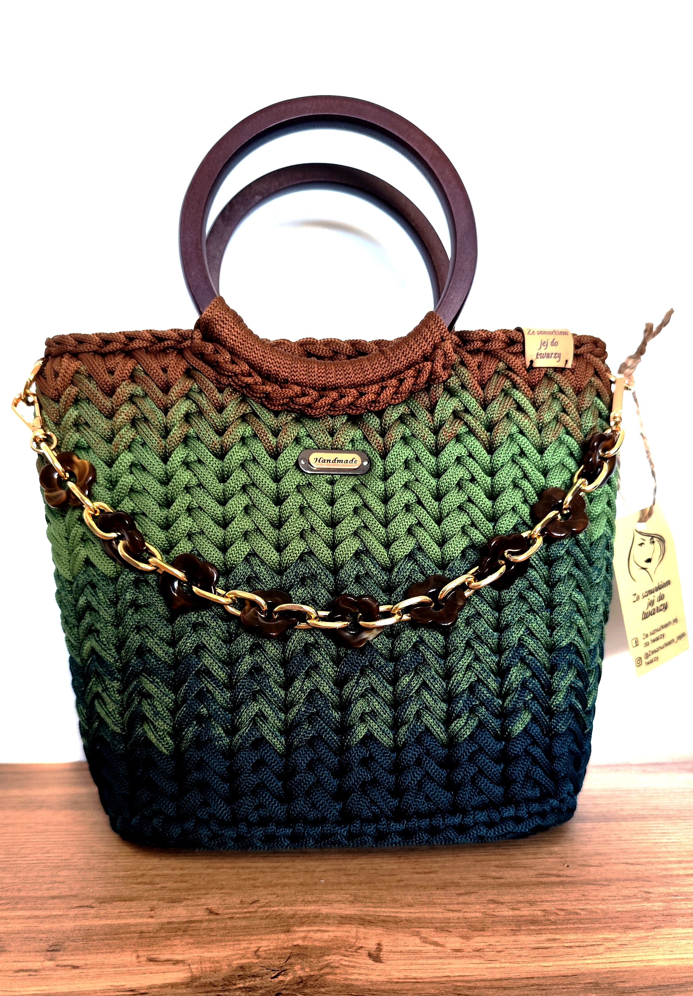Torebka kuferek ombre zielono-brązowa z drewnianą rączką - widok z przodu